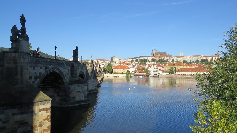 (71) Prague - Charles Bridge.JPG